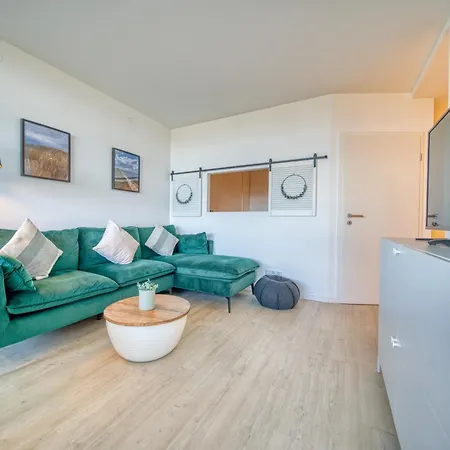 - Haus D, App 0d0502